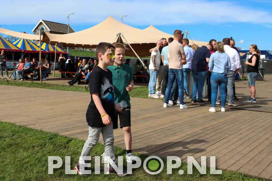 Publiek    Bezoekers (38)